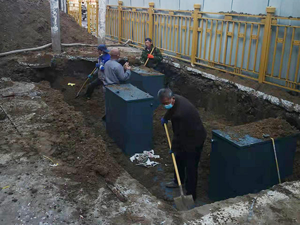 小型一体化污水处理设备安装现场